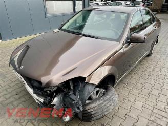 Damaged car Mercedes C-klasse C (W204), Sedan, 2007 / 2014 1.8 C-200 CGI 16V 2013