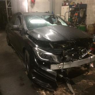 Salvage car Mercedes Cla-klasse CLA 45 AMG SHOOTING BRAKER 2015/1