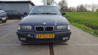 Schade motor BMW 3-serie 3 serie Compact (E36/5) Hatchback 316i (M43-B19(194E1)) [77kW]  (12-1998/08-2000) 2000/9