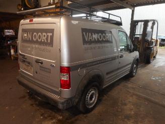 damaged commercial vehicles Ford Transit Connect  2006/4