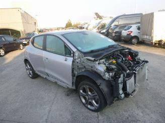 damaged scooters Renault Clio 0.9 2019/3