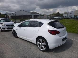 damaged commercial vehicles Opel Astra 1.7 CDTI    A17DTJ 2010/5
