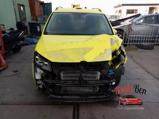 disassembly commercial vehicles Volkswagen Touran  2015/5