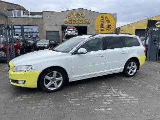 occasion motor cycles Volvo V-70 2.0D SUMMUM 2015/10