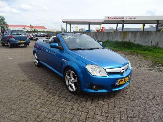 damaged commercial vehicles Opel Tigra TwinTop  1.4  16V 2004/9