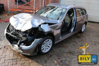 damaged commercial vehicles BMW 3-serie E91 320i 2010/6