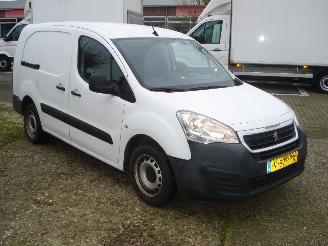 damaged commercial vehicles Peugeot Partner 1.6HDI  L2-H1 73KW EURO 6 2018/6