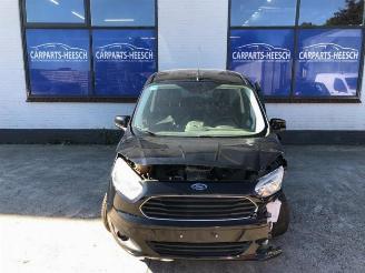 damaged machines Ford Tourneo Courier  2016/9