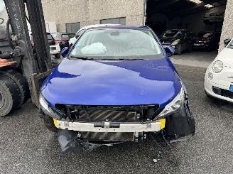 Salvage car Peugeot 308  2018/6