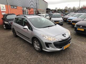 damaged trailers Peugeot 308 1.6 HDi 16V Combi/o 4Dr Diesel 1.560cc 66kW (90pk) FWD 2010/11