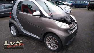 damaged commercial vehicles Smart Fortwo Fortwo Coupe (451.3), Hatchback 3-drs, 2007 1.0 52kW,Micro Hybrid Drive 2009/11