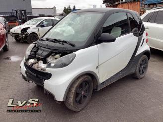 damaged commercial vehicles Smart Fortwo Fortwo Coupe (451.3), Hatchback 3-drs, 2007 1.0 45 KW 2011/10